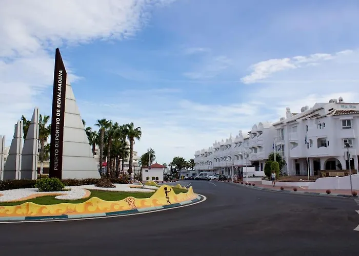 Puerto Marina Luxury 2Bdr Apartment With Sea View