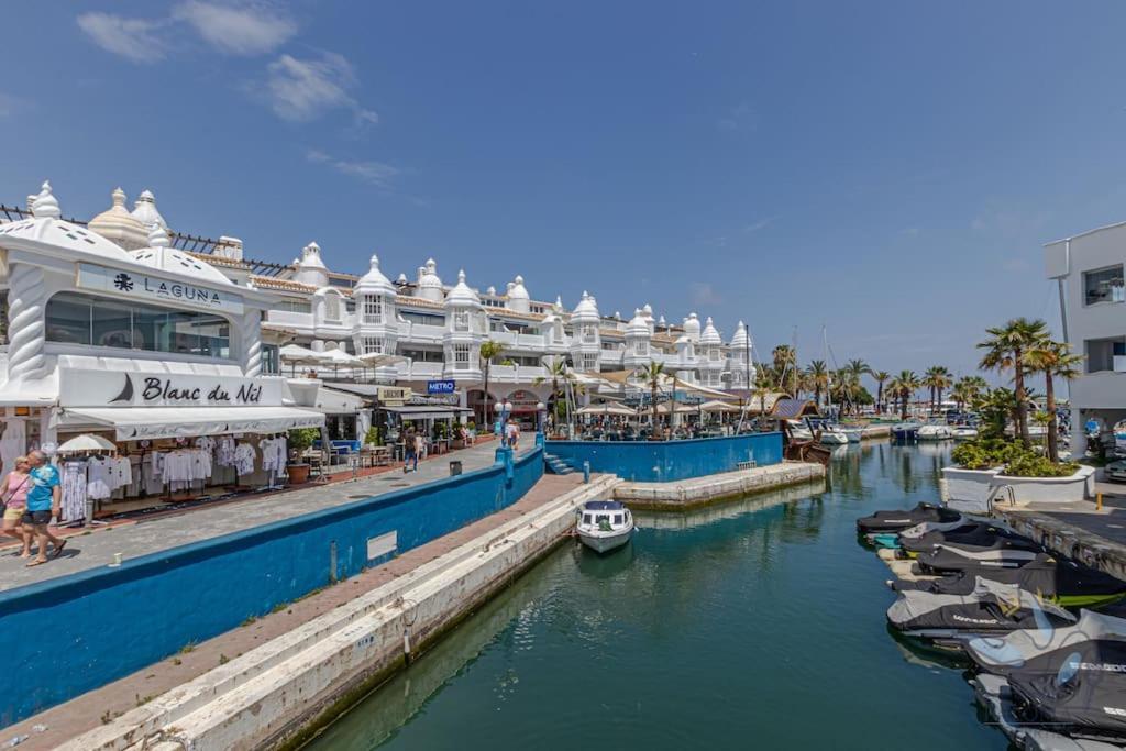 Apartment Puerto Marina Luxury 2bdr With Sea View